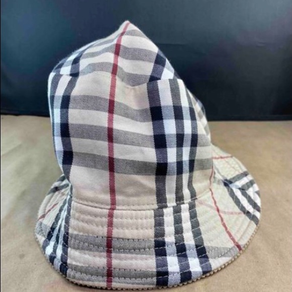 🌟New Listing Burberry London Hat - Picture 4 of 8